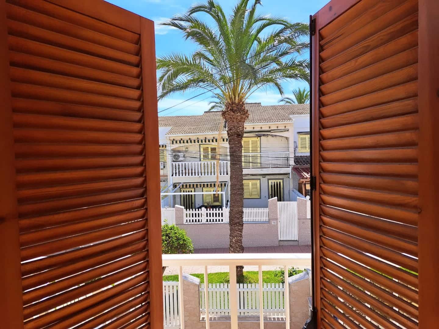 2 soverom Bungalow til leie i Gran Alacant med svømmebasseng - € 850 (Ref: 9944986)