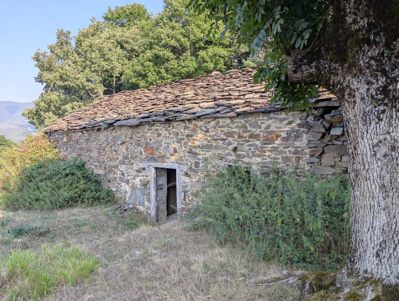 Finca/Country House for sale in Aller - € 32,700 (Ref: 10013487)