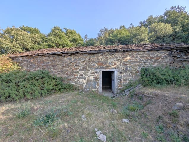 Finca/Country House for sale in Aller - € 32,700 (Ref: 10013487)