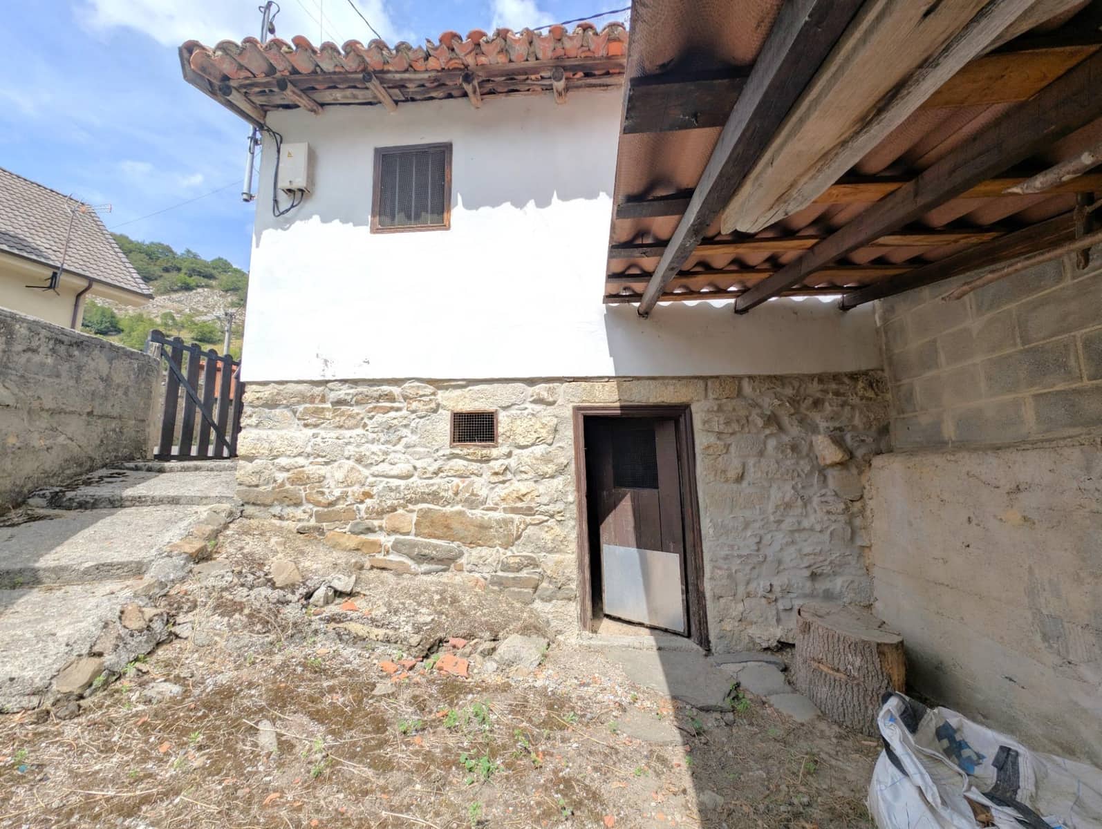 2 slaapkamer Huis te koop in Aller - € 29.300 (Ref: 10030709)