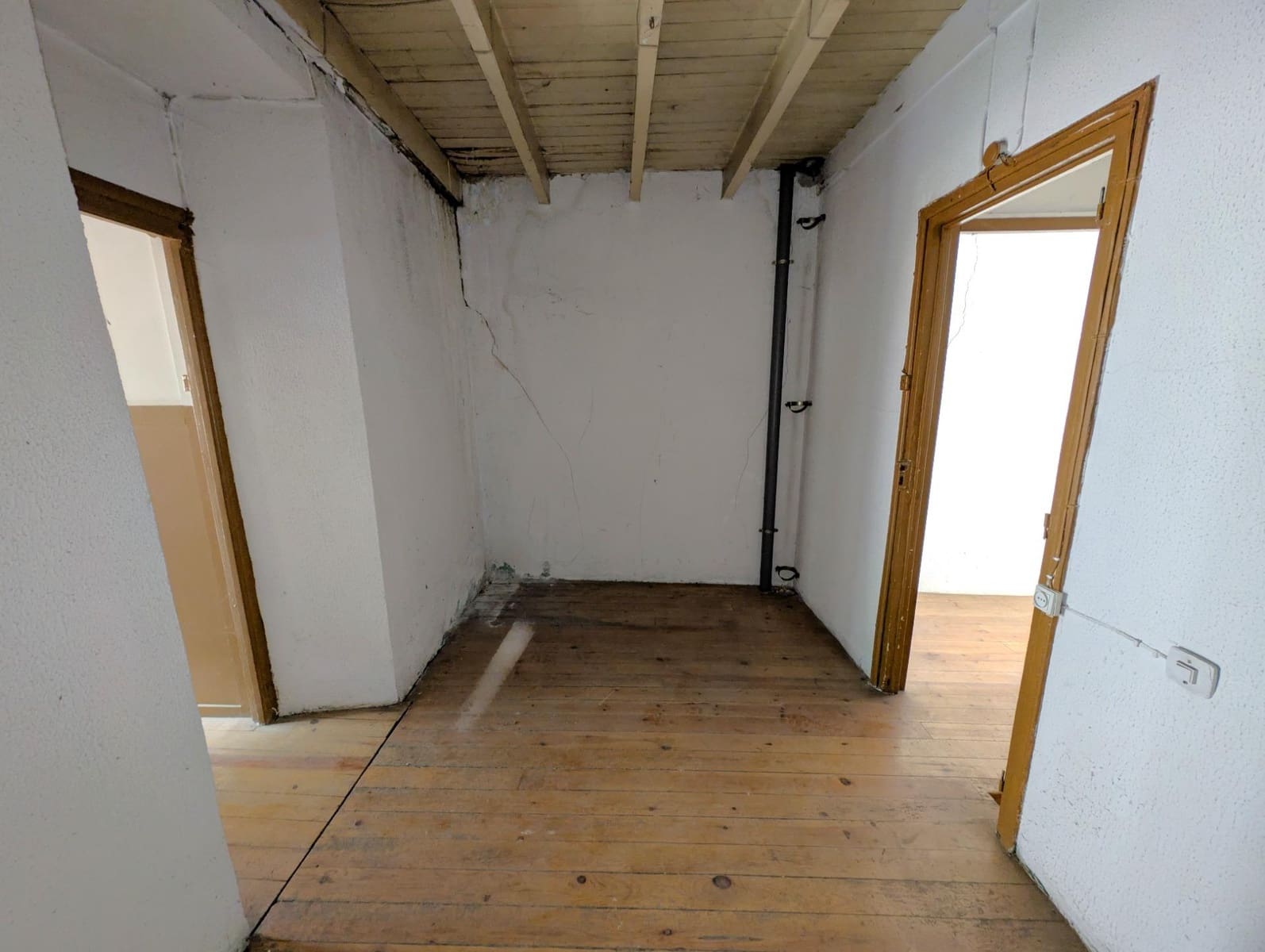 5 slaapkamer Huis te koop in Aller met garage - € 77.600 (Ref: 10041282)