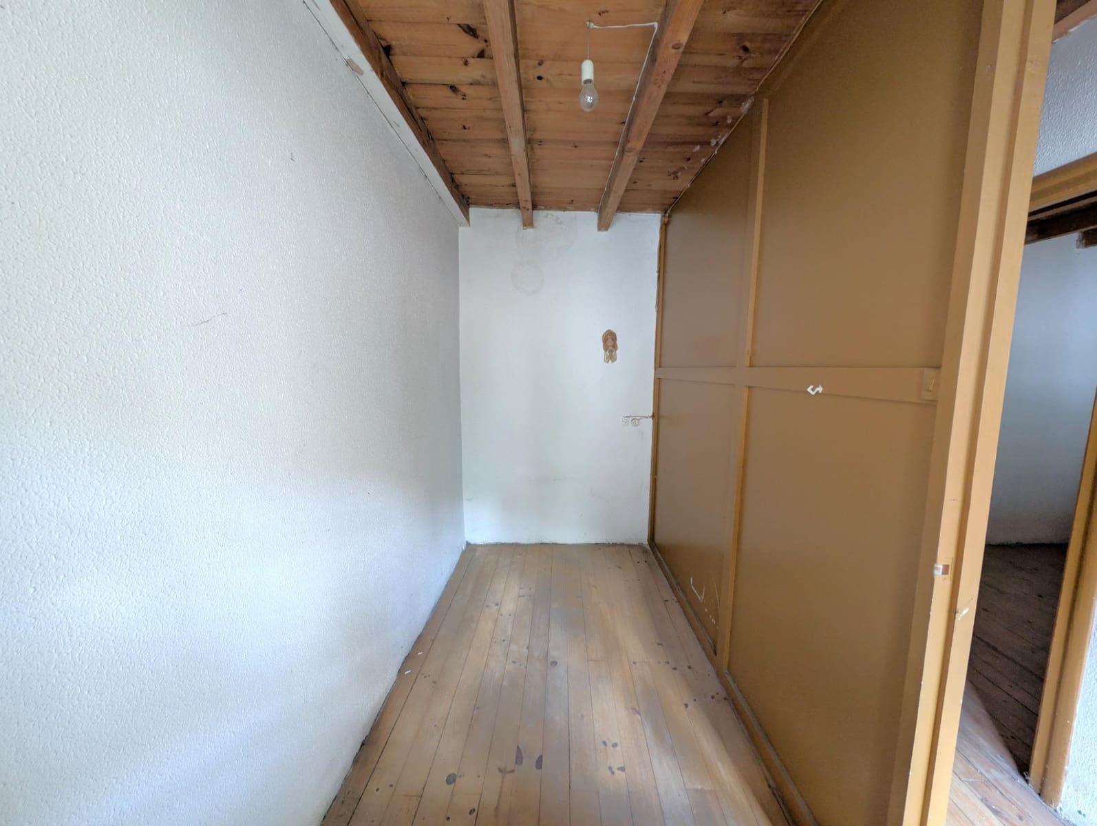 5 slaapkamer Huis te koop in Aller met garage - € 77.600 (Ref: 10041282)