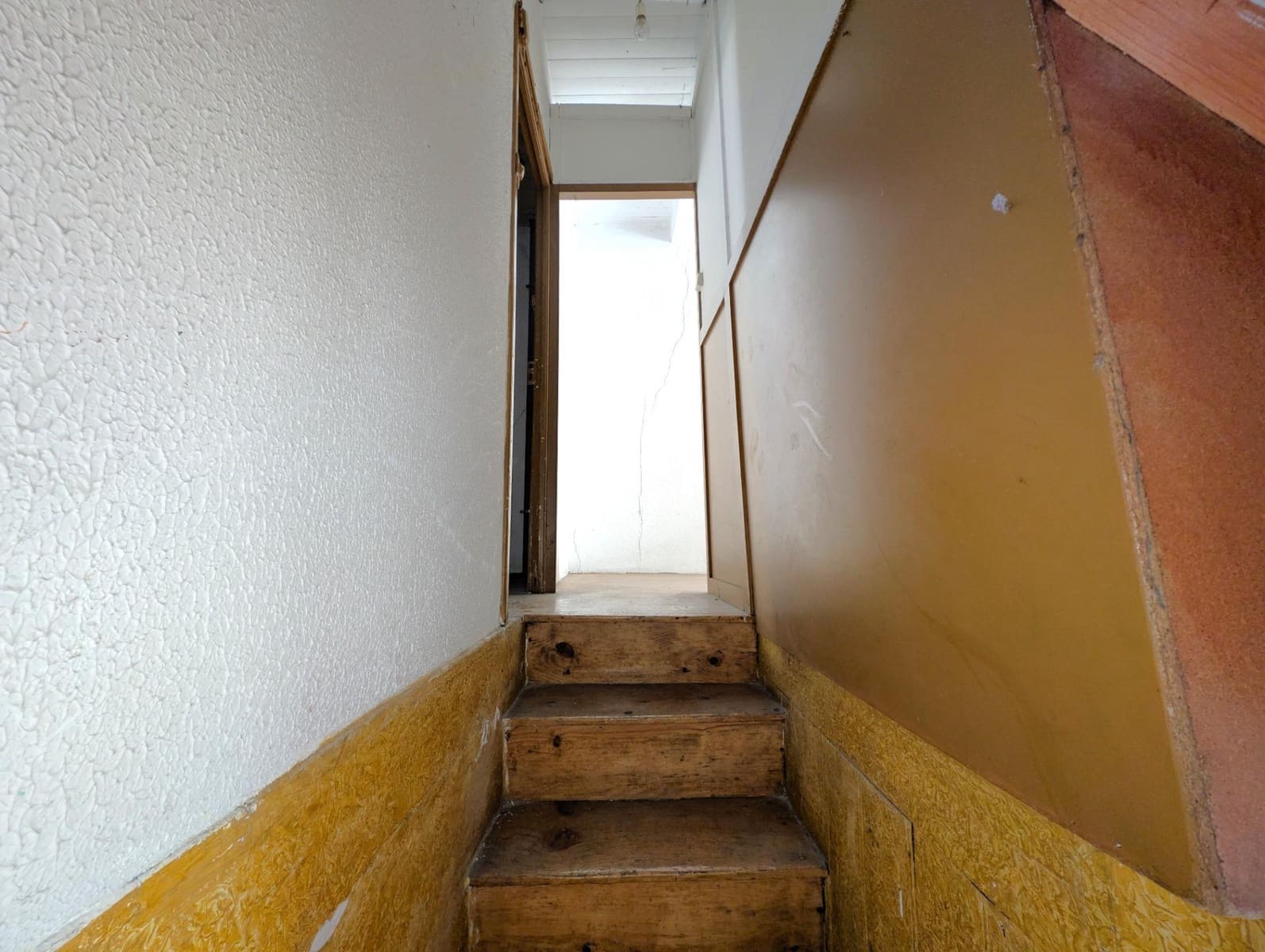 5 slaapkamer Huis te koop in Aller met garage - € 77.600 (Ref: 10041282)