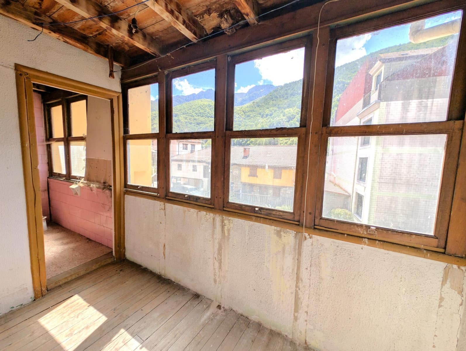 5 slaapkamer Huis te koop in Aller met garage - € 77.600 (Ref: 10041282)