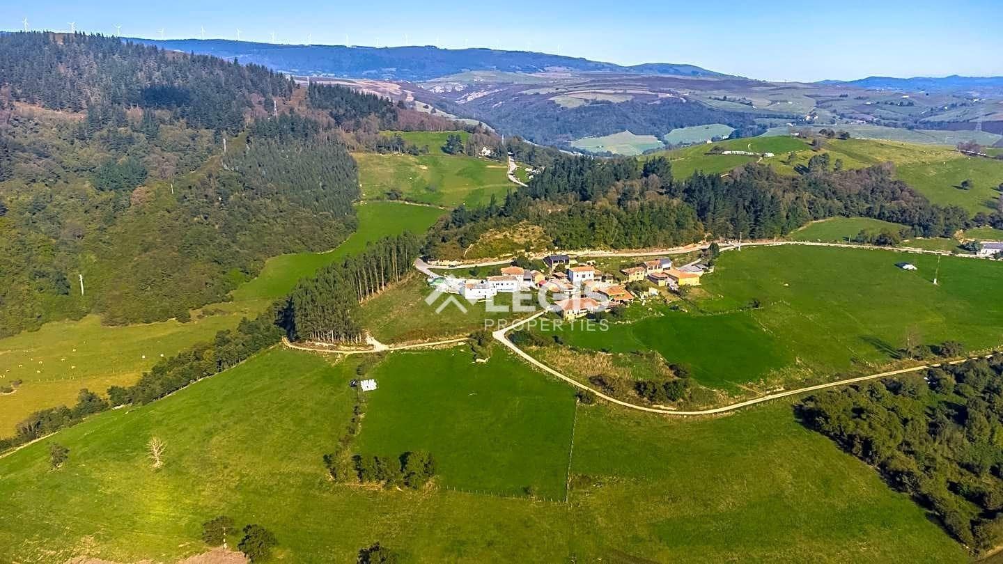 3 soverom Villa til salgs i Tineo med svømmebasseng garasje - € 180 000 (Ref: 9806831)