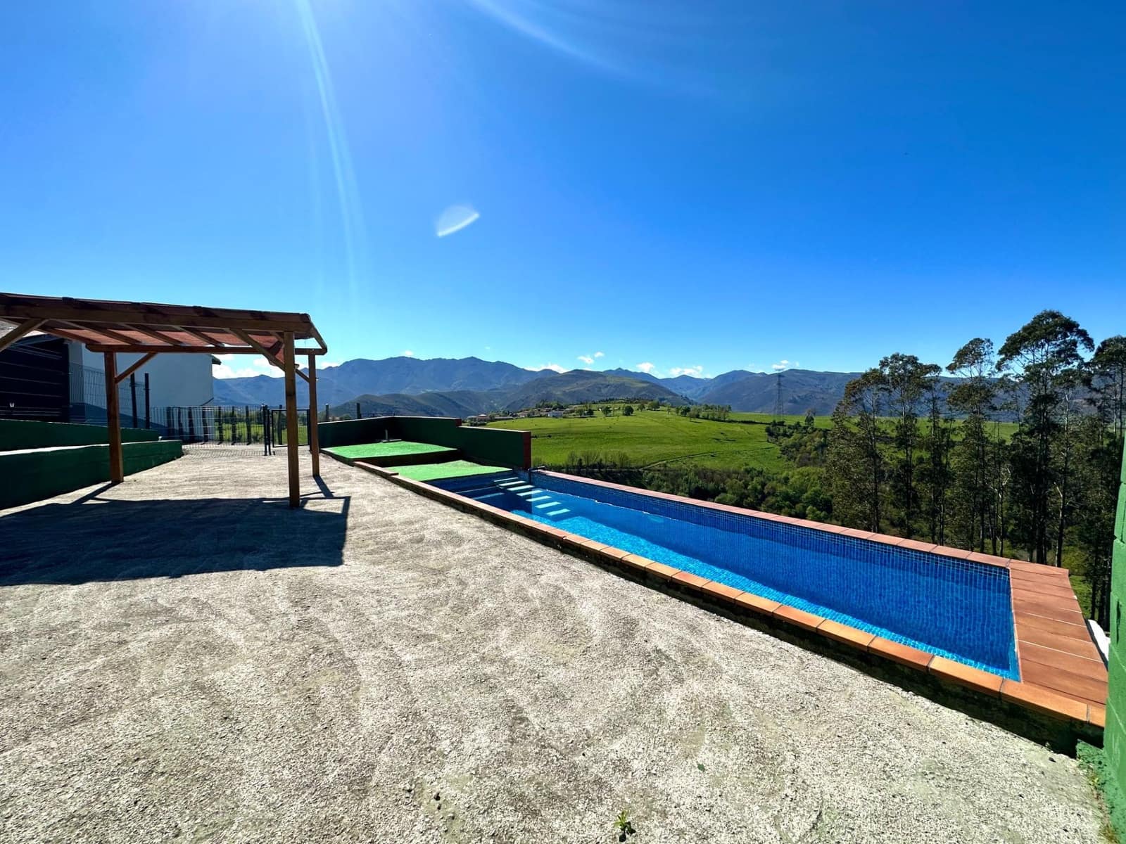3 soverom Villa til salgs i Tineo med svømmebasseng garasje - € 180 000 (Ref: 9806831)