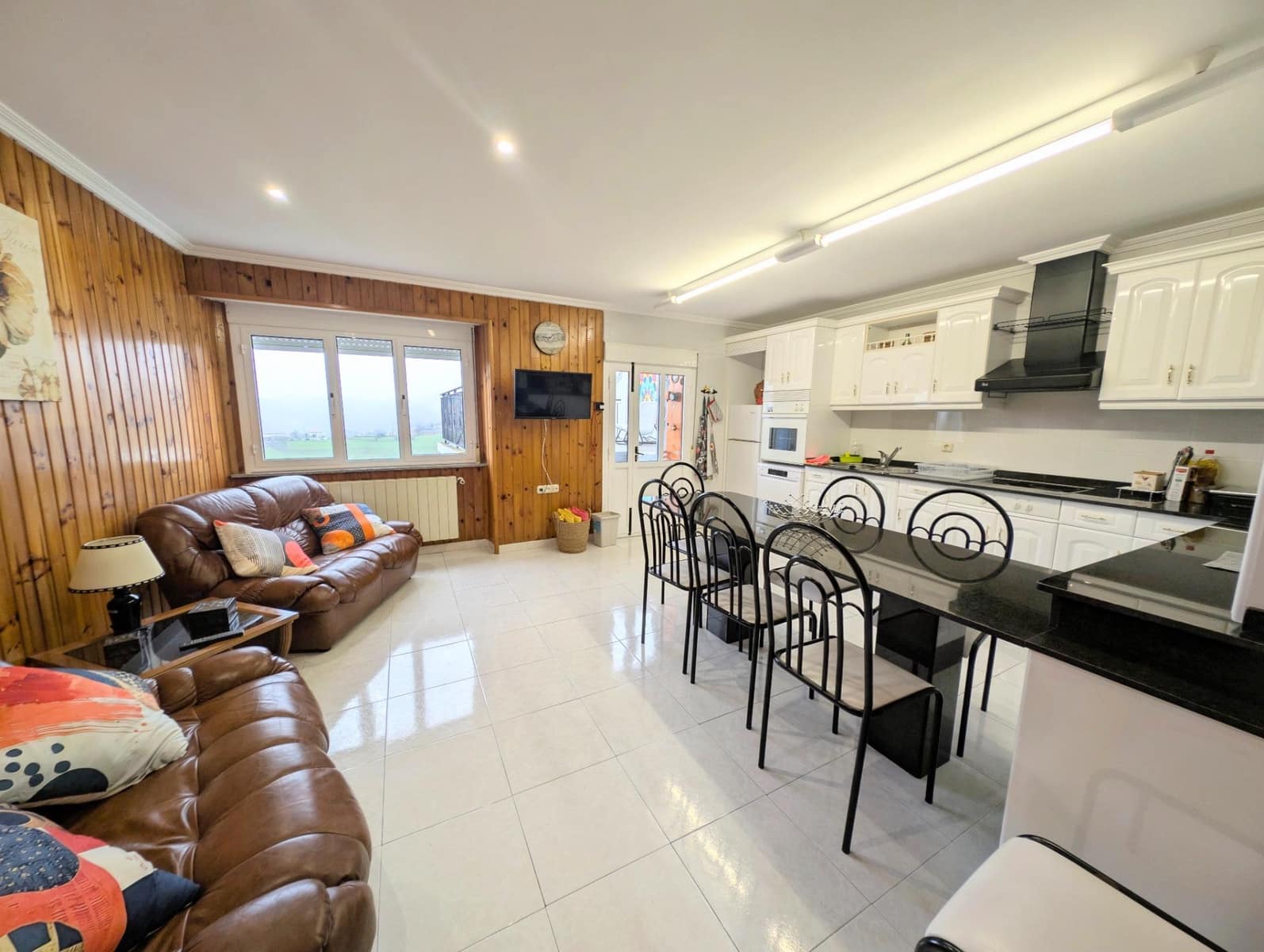 3 soverom Villa til salgs i Tineo med svømmebasseng garasje - € 180 000 (Ref: 9806831)