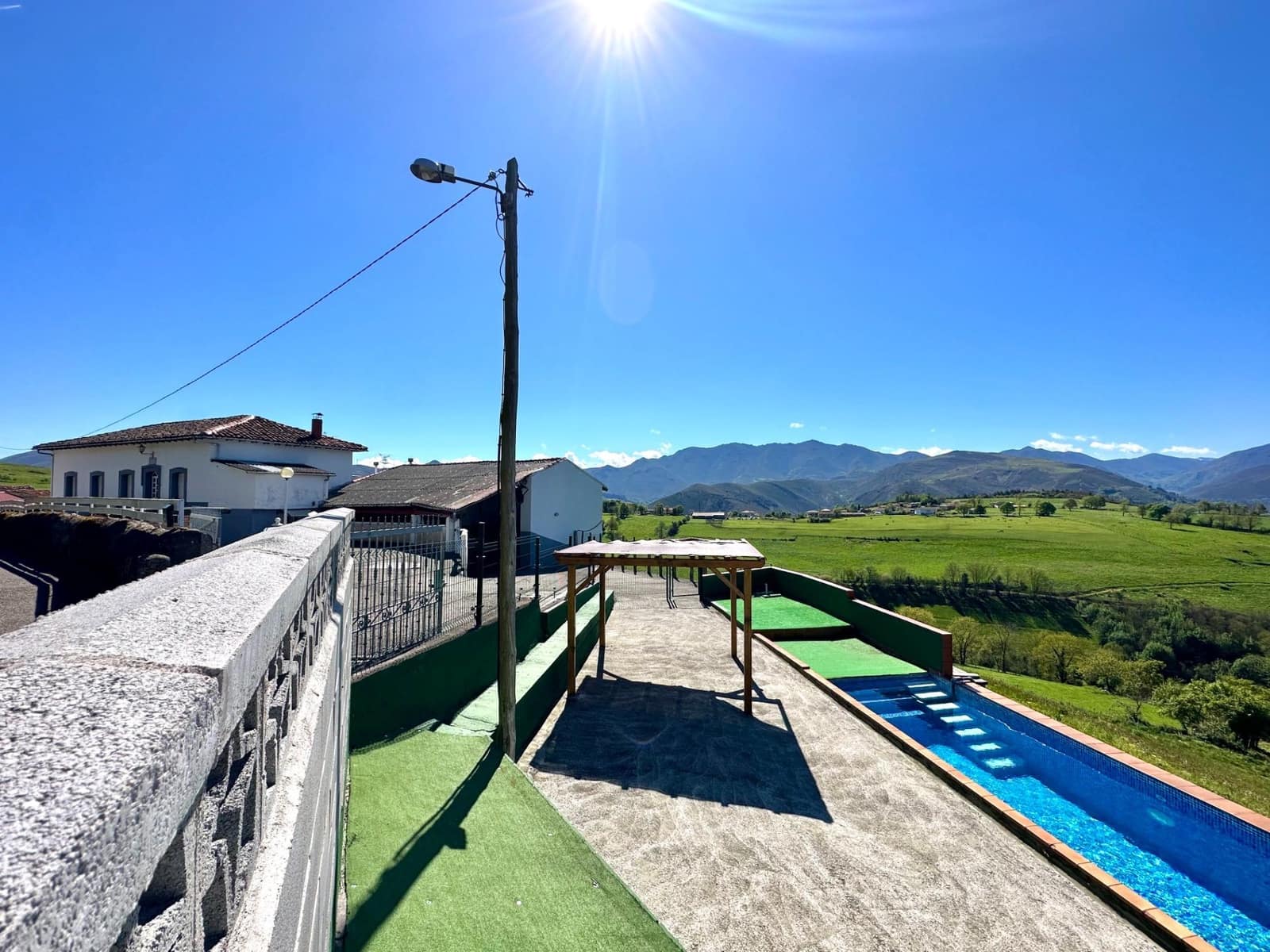 3 soverom Villa til salgs i Tineo med svømmebasseng garasje - € 180 000 (Ref: 9806831)