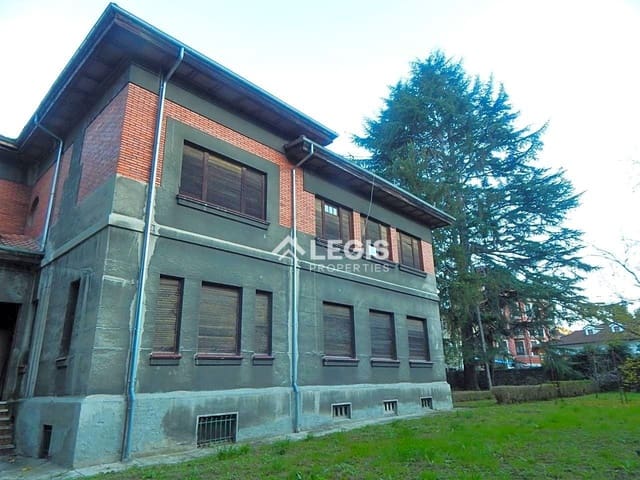 8 sovrum Villa till salu i Lena med garage - 630 000 € (Ref: 9806832)