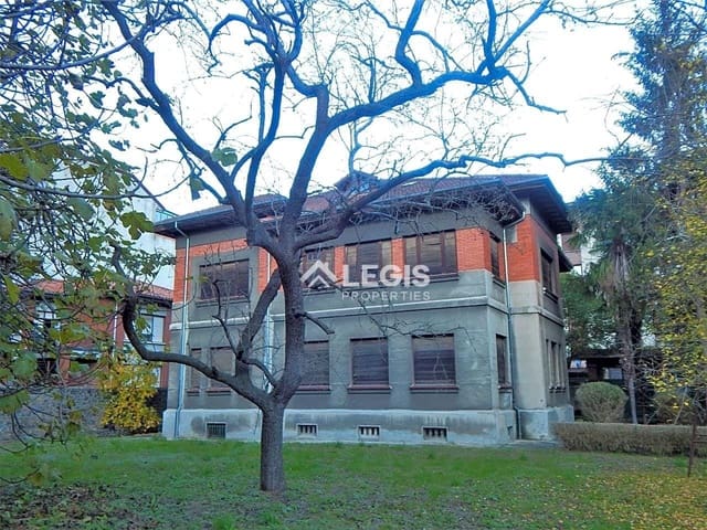 8 sovrum Villa till salu i Lena med garage - 630 000 € (Ref: 9806832)