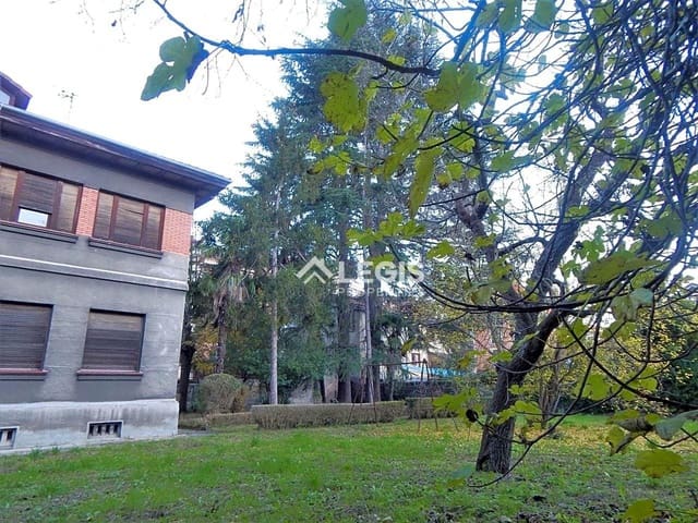 8 sovrum Villa till salu i Lena med garage - 630 000 € (Ref: 9806832)