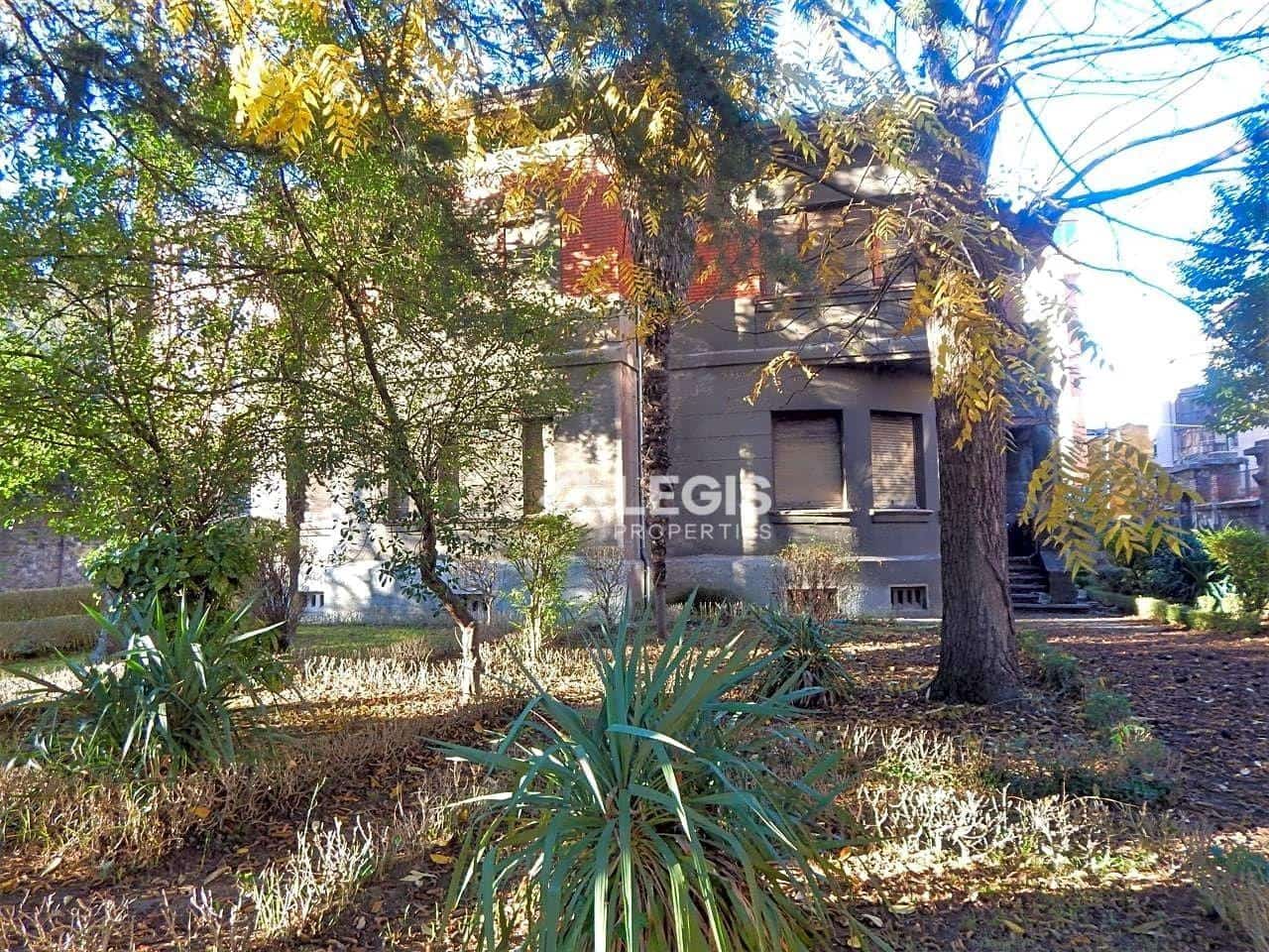 8 sovrum Villa till salu i Lena med garage - 630 000 € (Ref: 9806832)