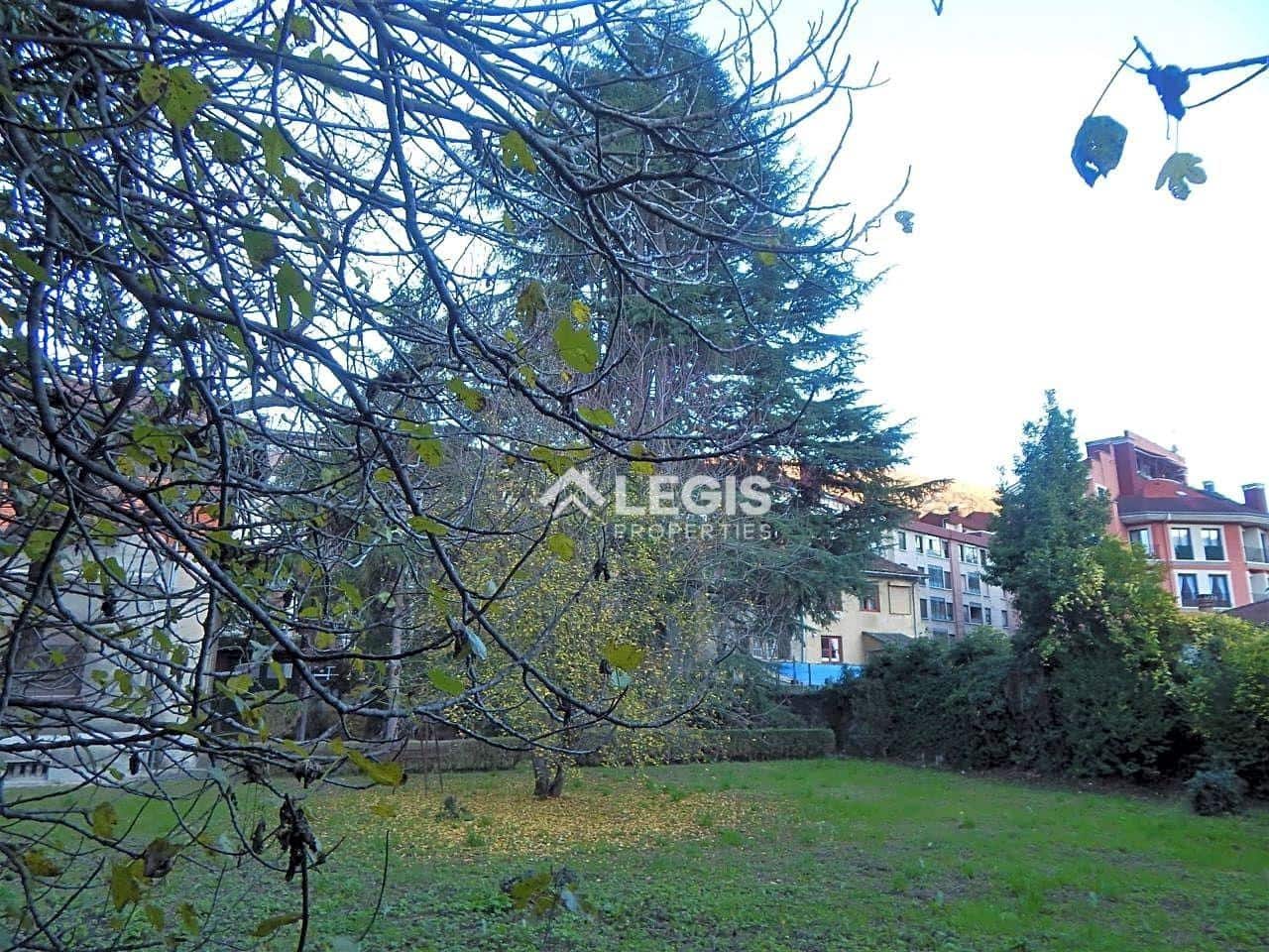 Chalet de 8 habitaciones en Lena en venta con garaje - 630.000 € (Ref: 9806832)