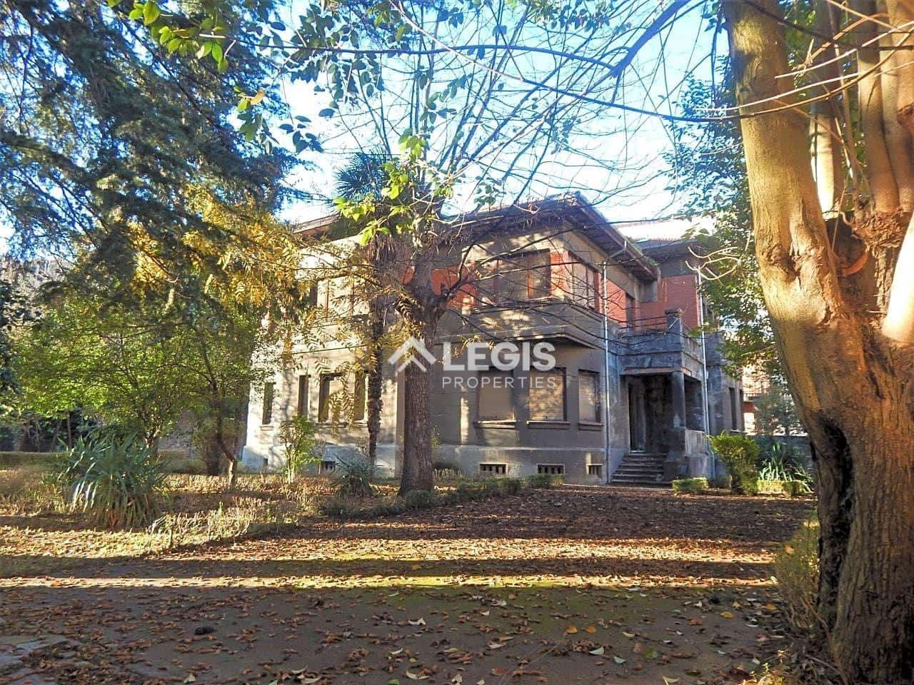 Chalet de 8 habitaciones en Lena en venta con garaje - 630.000 € (Ref: 9806832)