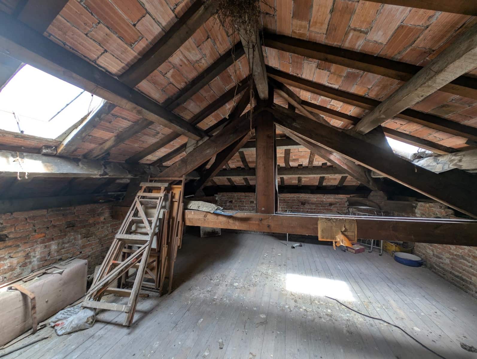 Chalet de 8 habitaciones en Lena en venta con garaje - 630.000 € (Ref: 9806832)