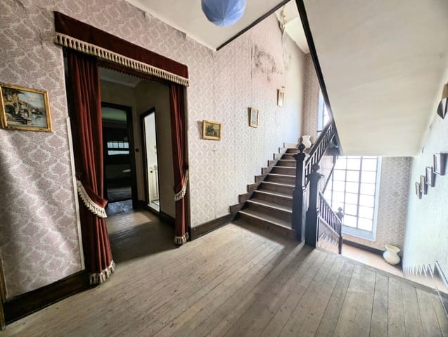 8 Zimmer Villa zu verkaufen in Lena mit Garage - 630.000 € (Ref: 9806832)