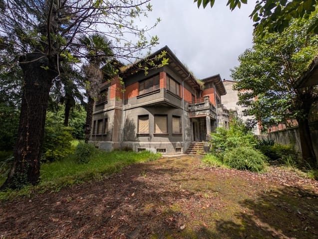 8 Zimmer Villa zu verkaufen in Lena mit Garage - 630.000 € (Ref: 9806832)