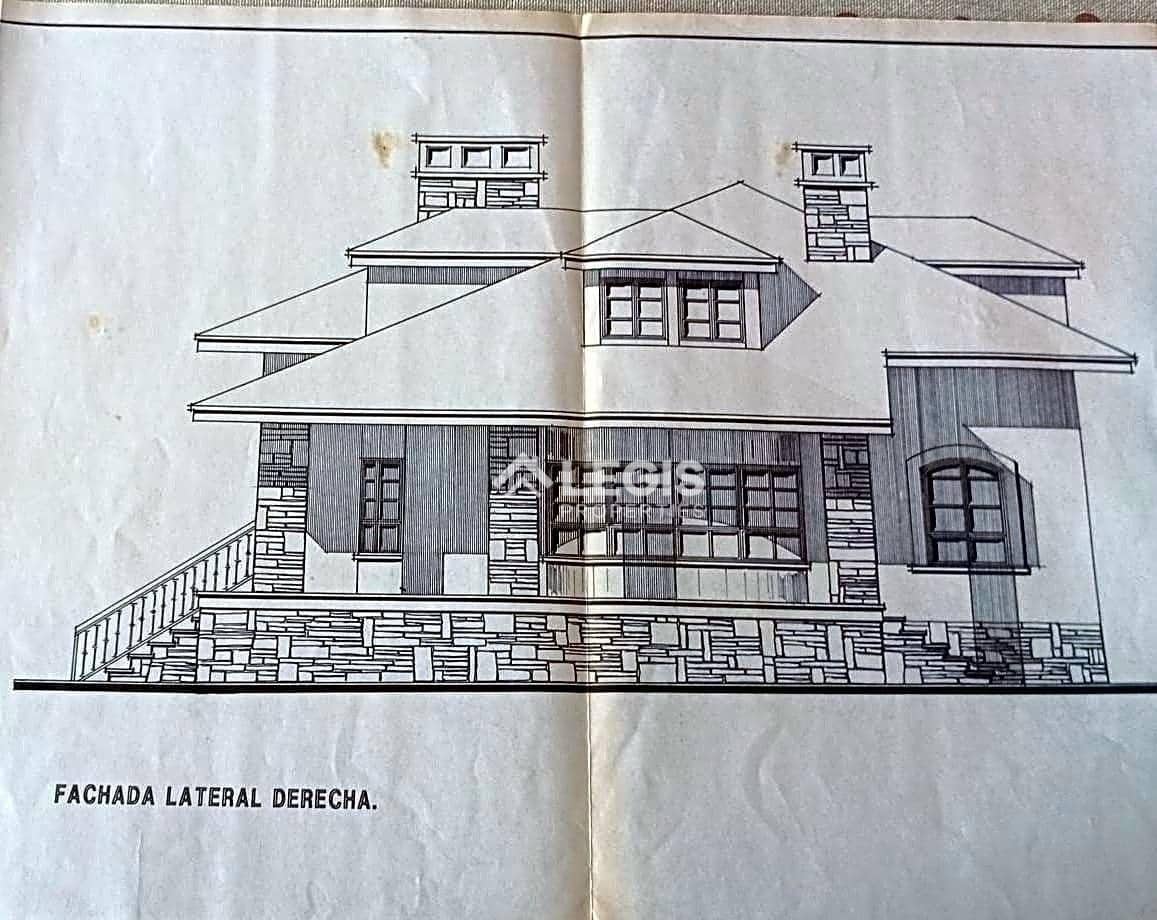 Chalet de 6 habitaciones en Valdés en venta con piscina garaje - 596.000 € (Ref: 9806834)