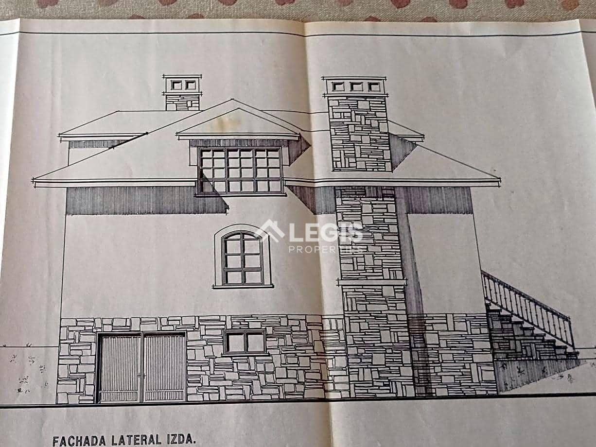 Chalet de 6 habitaciones en Valdés en venta con piscina garaje - 596.000 € (Ref: 9806834)