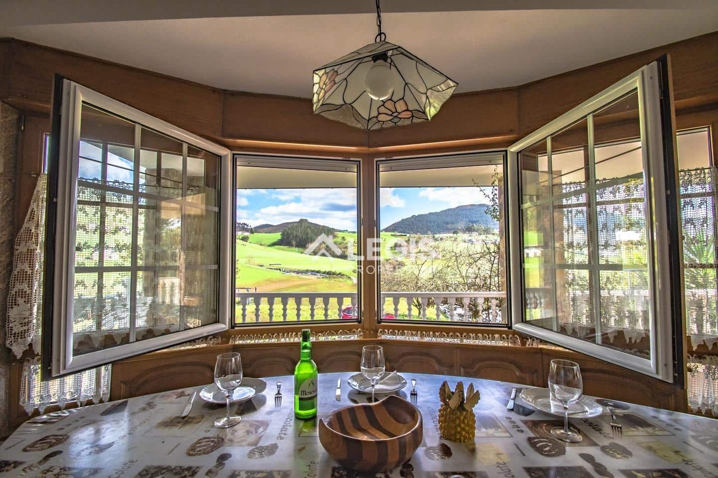 Chalet de 6 habitaciones en Valdés en venta con piscina garaje - 596.000 € (Ref: 9806834)