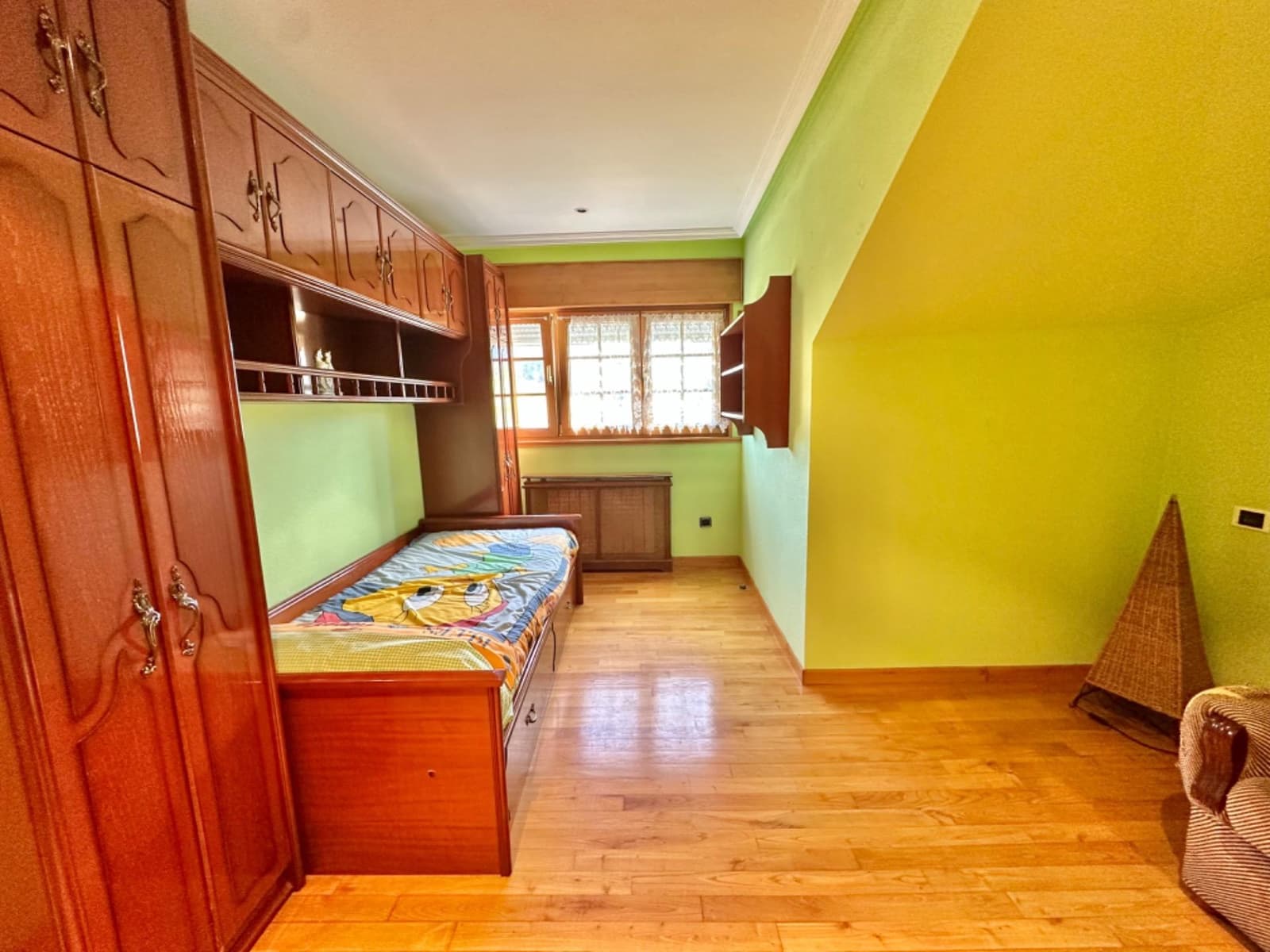 Chalet de 6 habitaciones en Valdés en venta con piscina garaje - 596.000 € (Ref: 9806834)