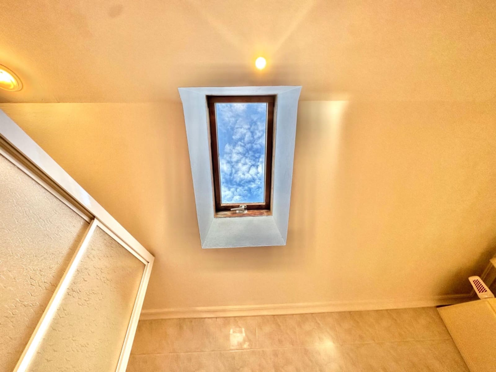 Chalet de 6 habitaciones en Valdés en venta con piscina garaje - 596.000 € (Ref: 9806834)