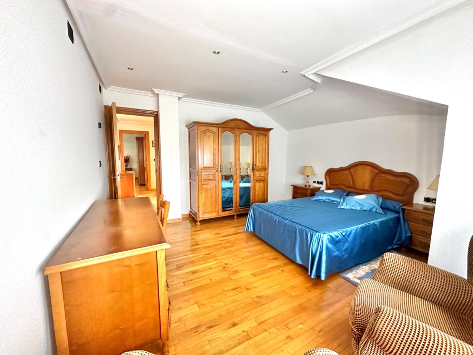 Chalet de 6 habitaciones en Valdés en venta con piscina garaje - 596.000 € (Ref: 9806834)