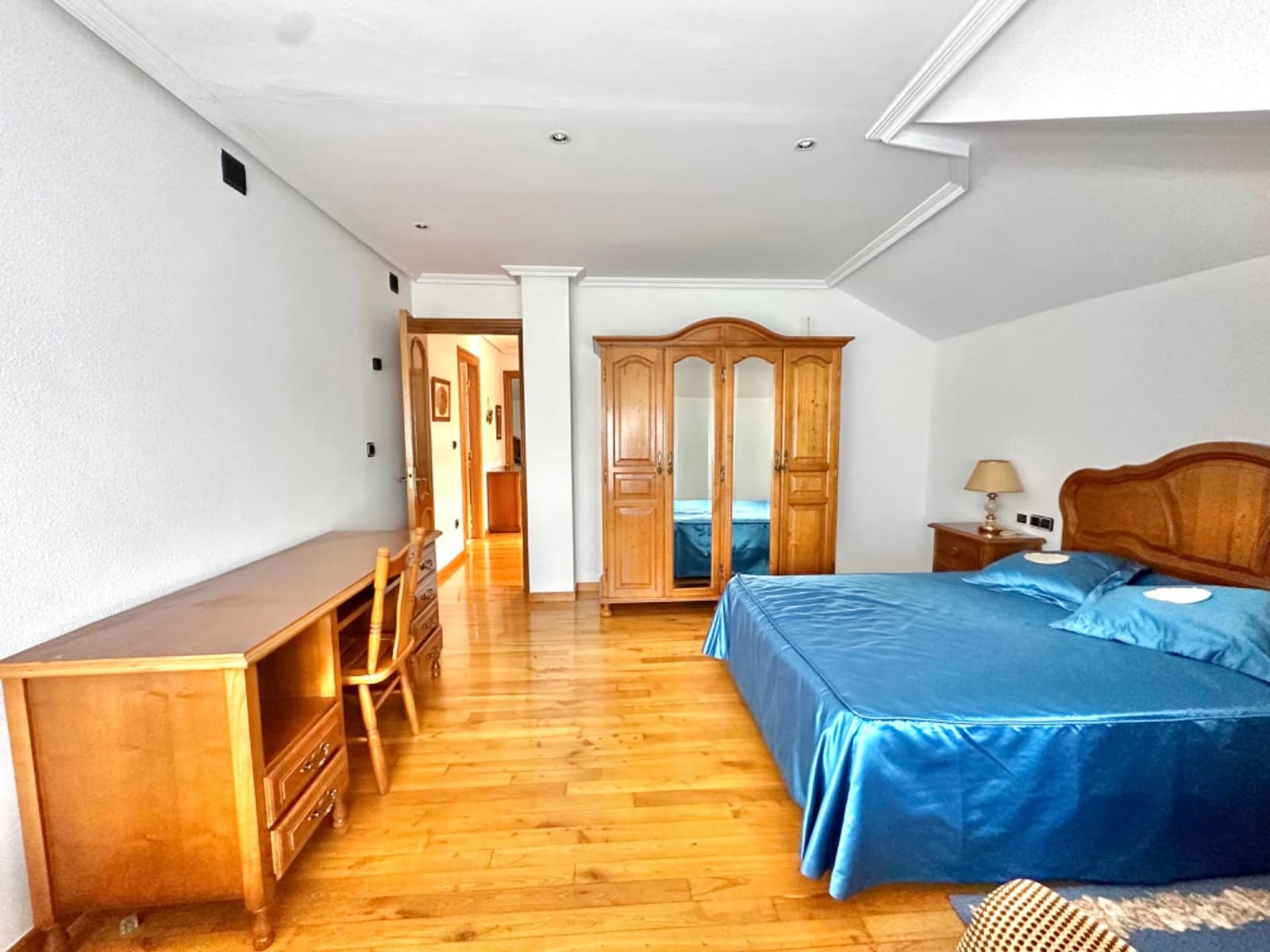 Chalet de 6 habitaciones en Valdés en venta con piscina garaje - 596.000 € (Ref: 9806834)