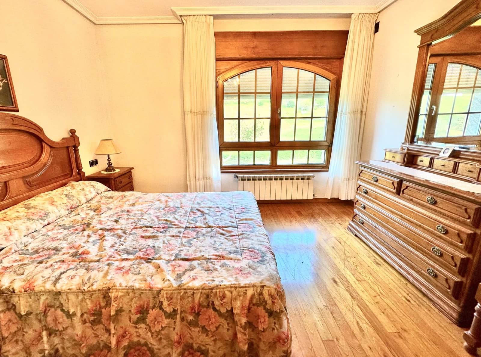 Chalet de 6 habitaciones en Valdés en venta con piscina garaje - 596.000 € (Ref: 9806834)