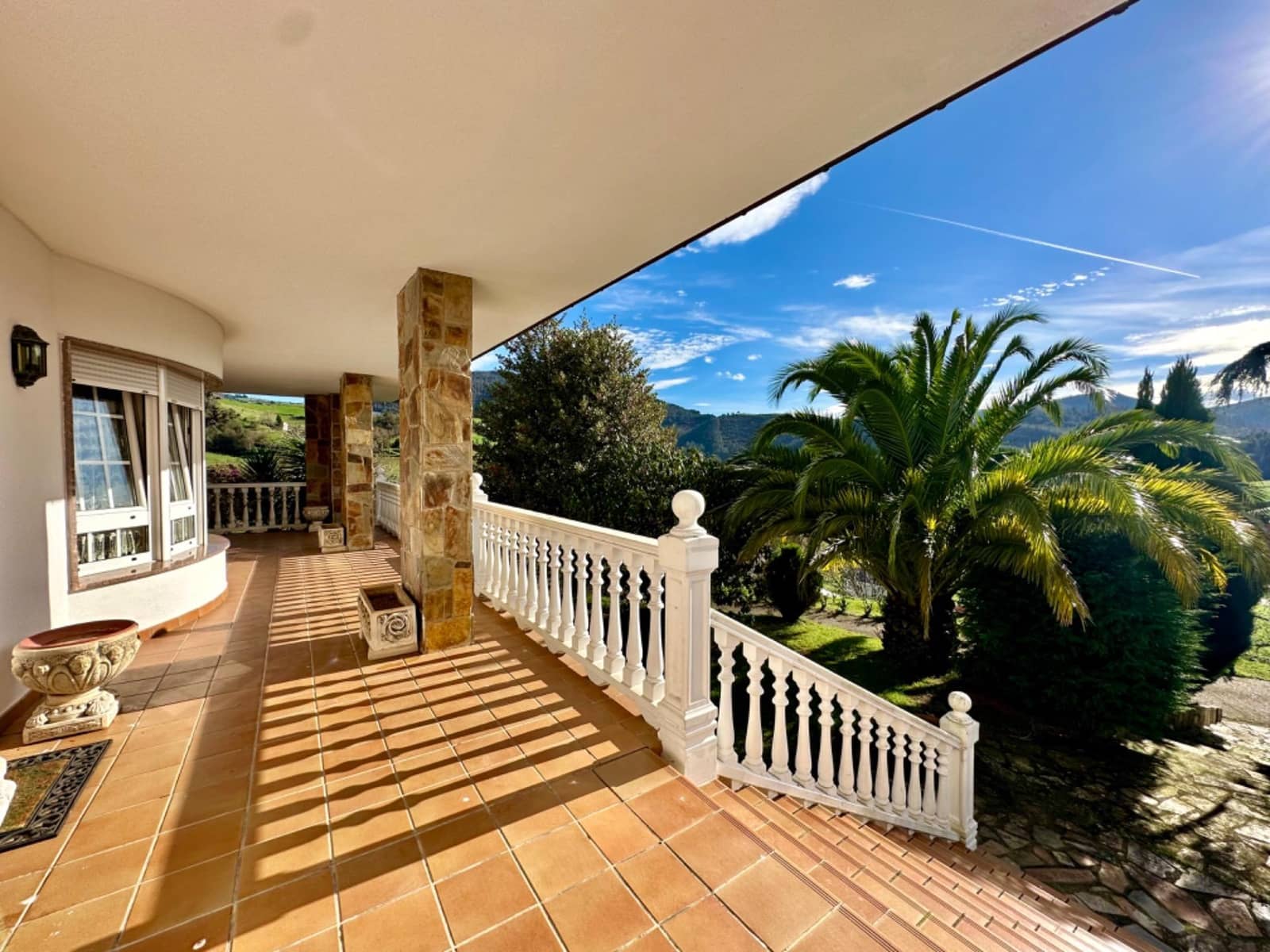 6 soverom Villa til salgs i Valdes med svømmebasseng garasje - € 596 000 (Ref: 9806834)