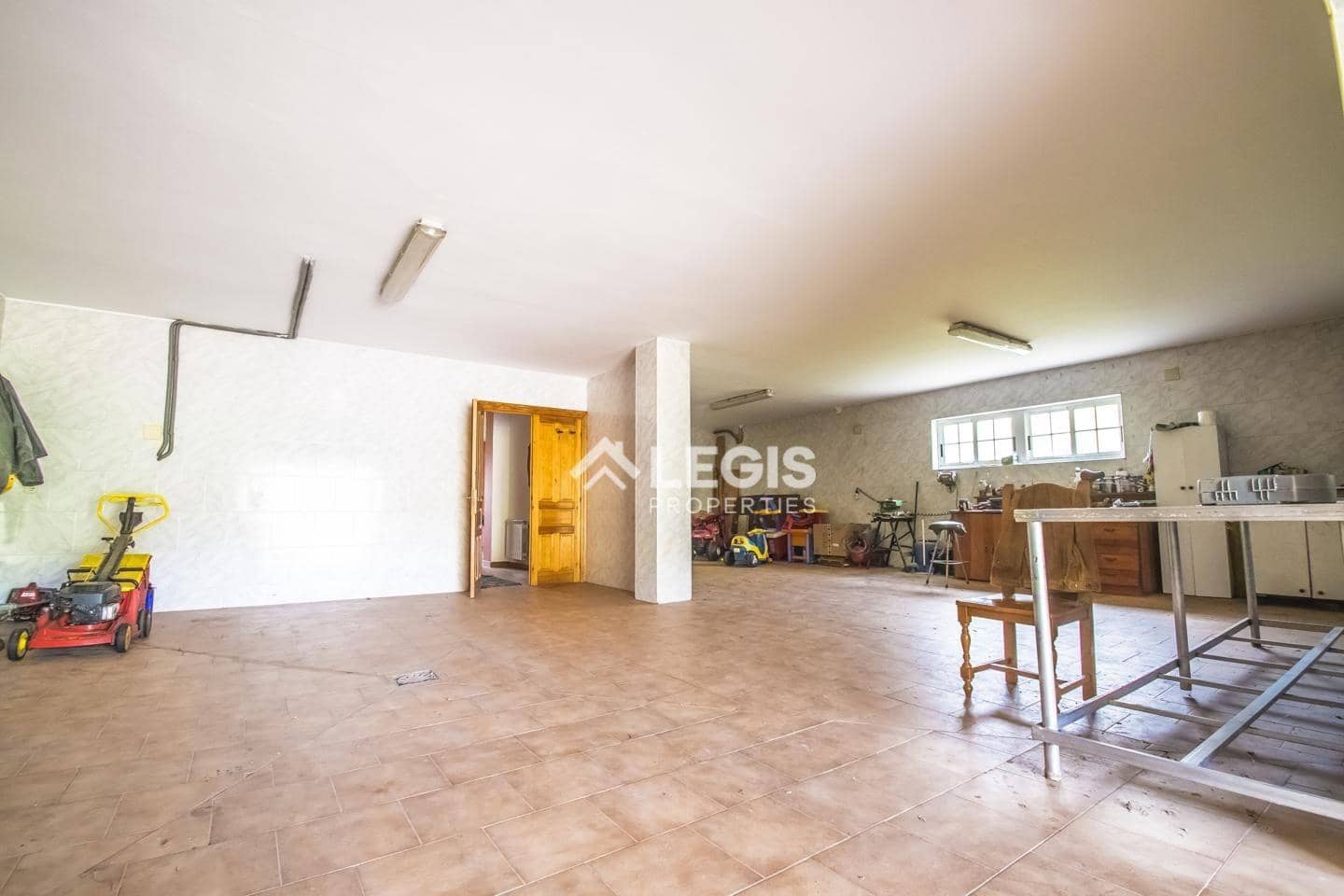 6 soverom Villa til salgs i Valdes med svømmebasseng garasje - € 596 000 (Ref: 9806834)