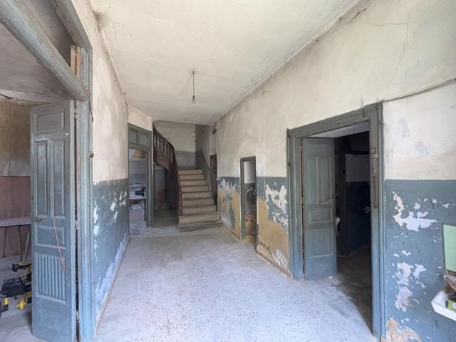 12 sovrum Villa till salu i Aller - 220 000 € (Ref: 9806835)