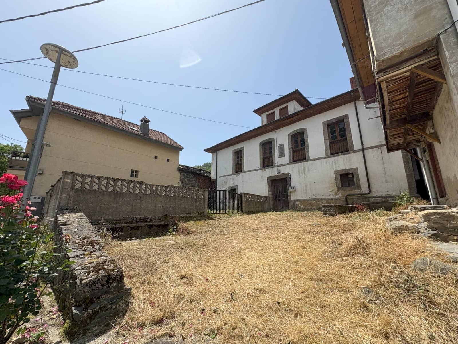 12 sovrum Villa till salu i Aller - 220 000 € (Ref: 9806835)