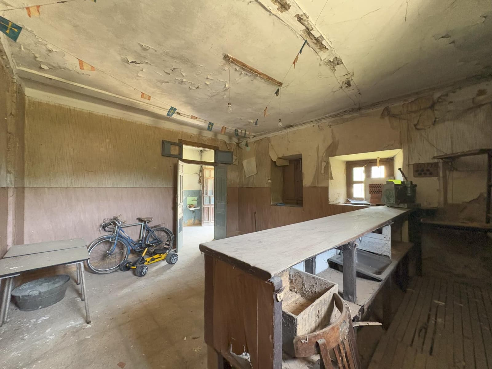 12 sypialnia Willa na sprzedaż w Aller - 220 000 € (Ref: 9806835)