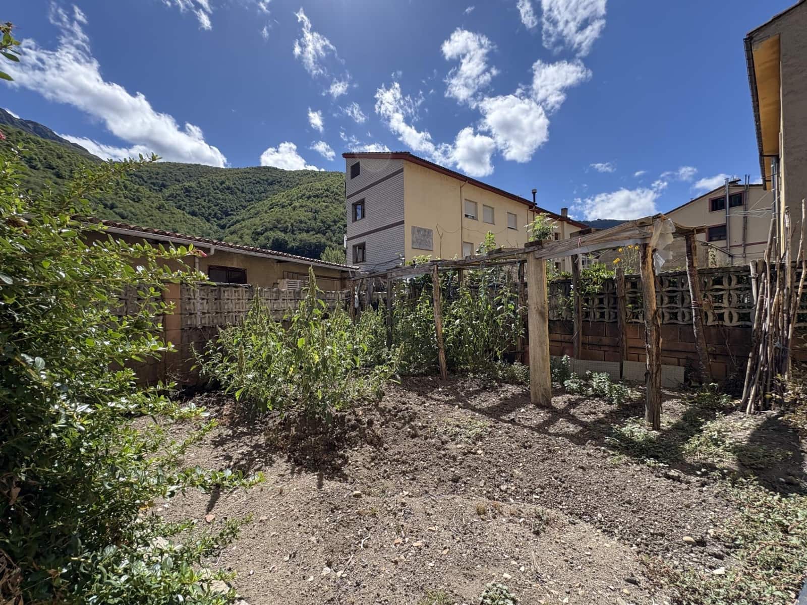 6 chambre Maison de Ville à vendre à Aller - 200 000 € (Ref: 9806836)