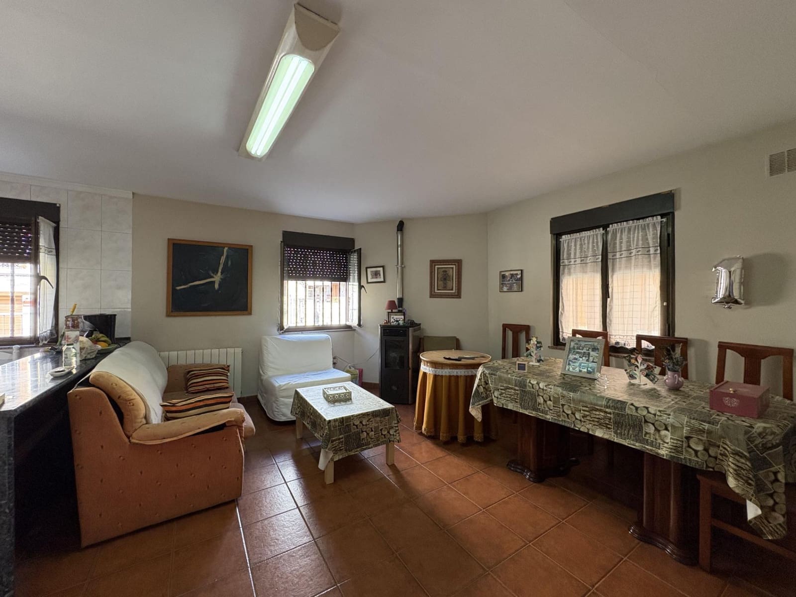 6 bedroom Townhouse for sale in Aller - € 200,000 (Ref: 9806836)