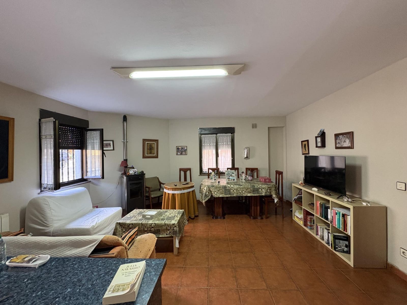 6 bedroom Townhouse for sale in Aller - € 200,000 (Ref: 9806836)
