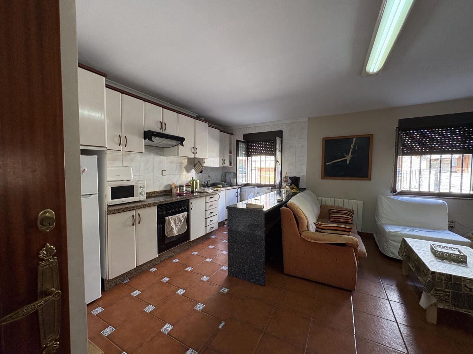 6 bedroom Townhouse for sale in Aller - € 200,000 (Ref: 9806836)