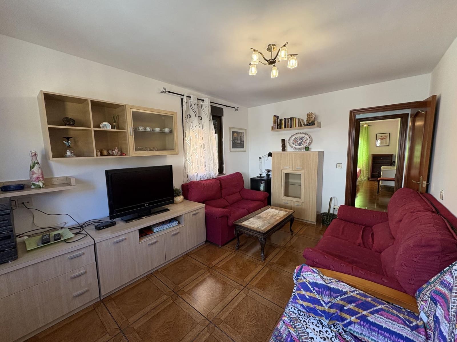 6 bedroom Townhouse for sale in Aller - € 200,000 (Ref: 9806836)