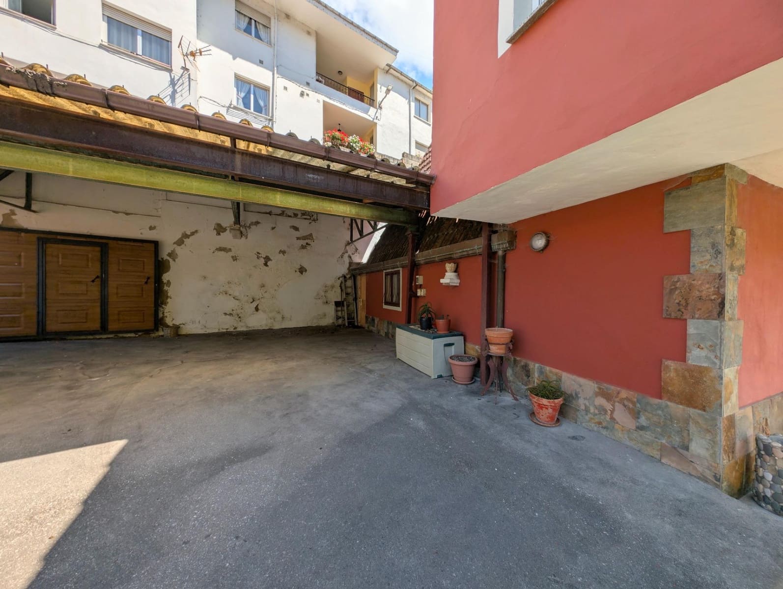 5 sovrum Villa till salu i Aller med garage - 180 000 € (Ref: 9806840)