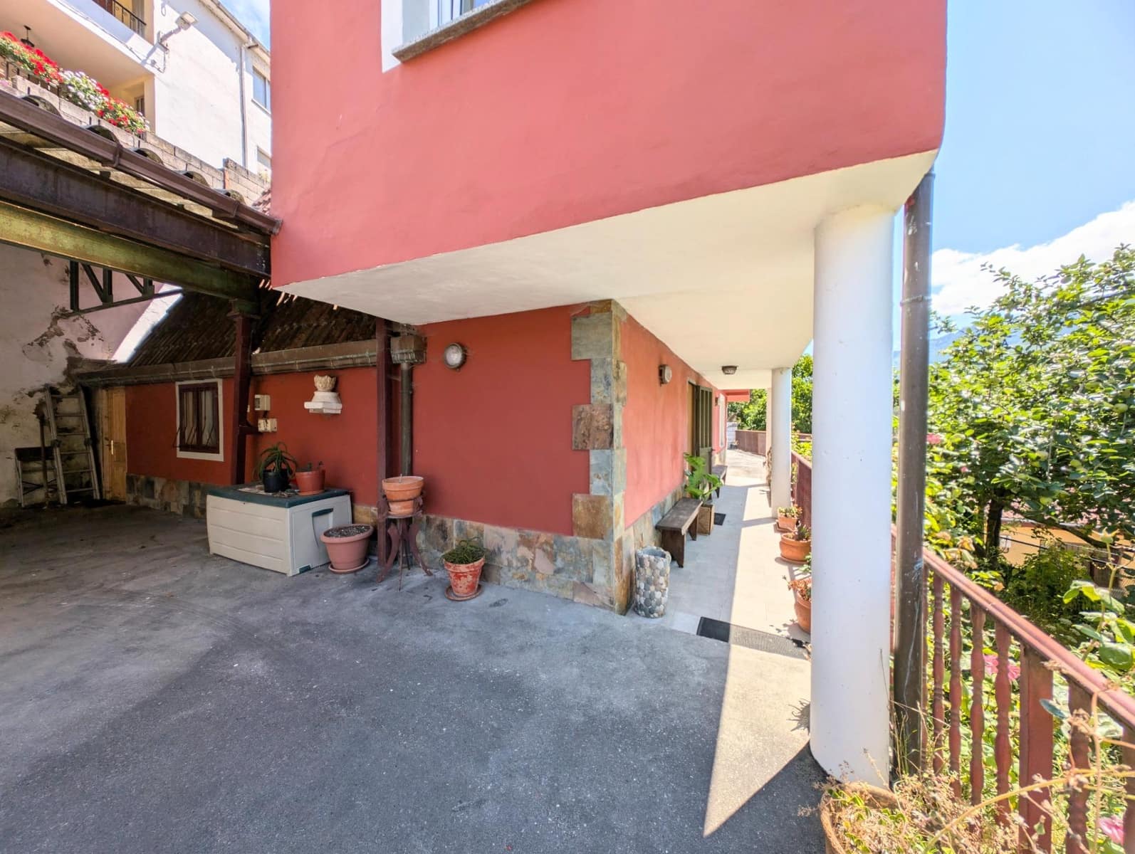 5 sovrum Villa till salu i Aller med garage - 180 000 € (Ref: 9806840)