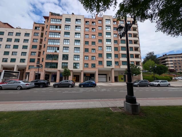 Kommersiell til salgs i Centro Urbano, Oviedo - € 199 000 (Ref: 9813860)