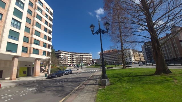Local Commercial à vendre à Centro Urbano, Oviedo - 199 000 € (Ref: 9813860)