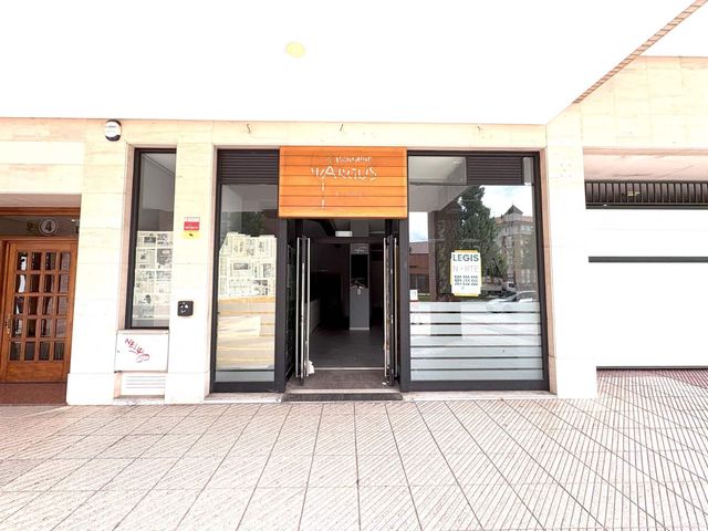 Gewerbe zu verkaufen in Centro Urbano, Oviedo - 199.000 € (Ref: 9813860)