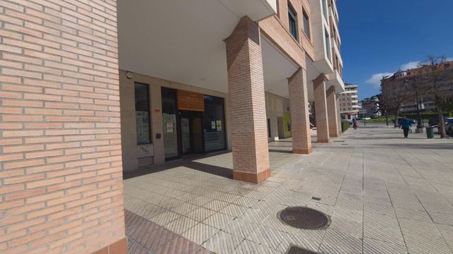 Gewerbe zu verkaufen in Centro Urbano, Oviedo - 199.000 € (Ref: 9813860)