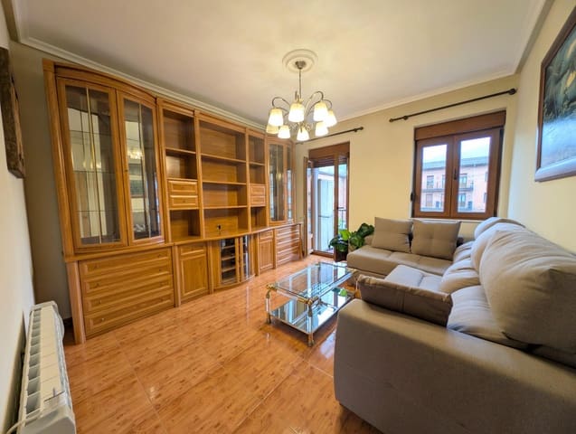 Piso de 3 habitaciones en San Martín del Rey Aurelio en venta - 74.000 € (Ref: 9839513)
