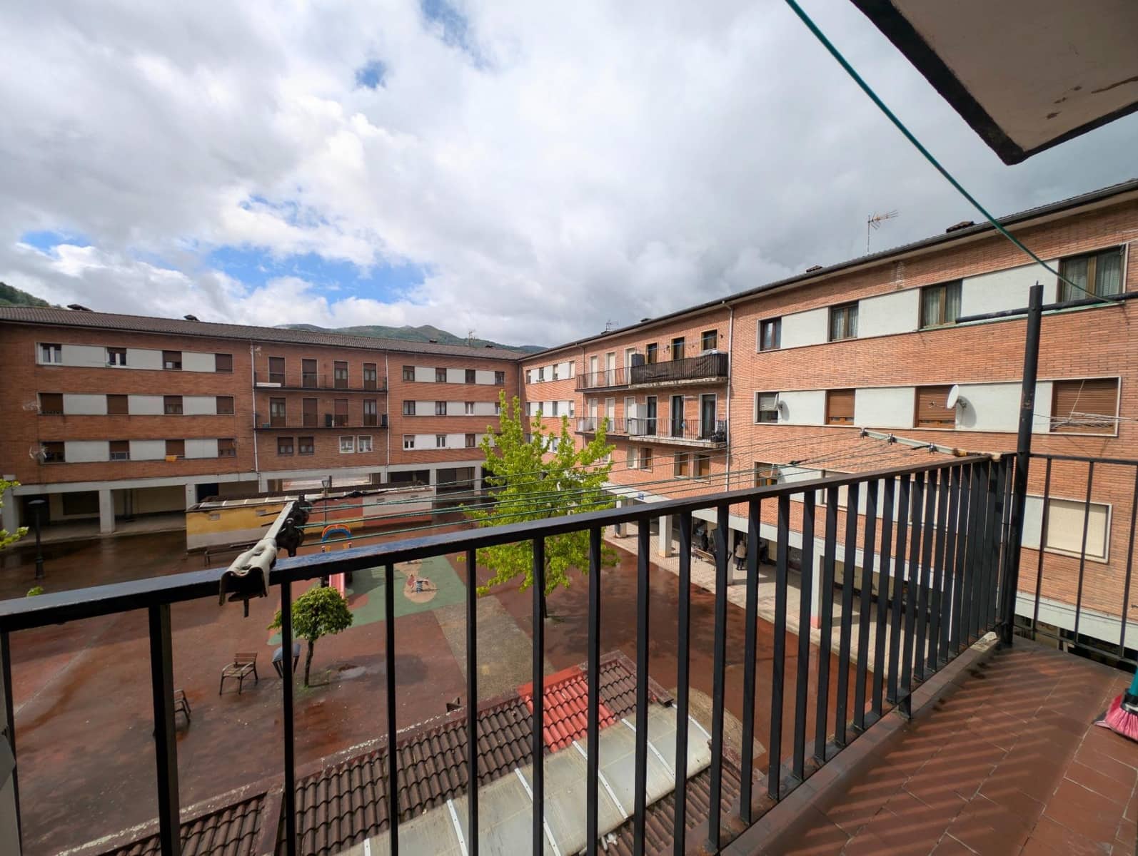 Piso de 3 habitaciones en San Martín del Rey Aurelio en venta - 74.000 € (Ref: 9839513)