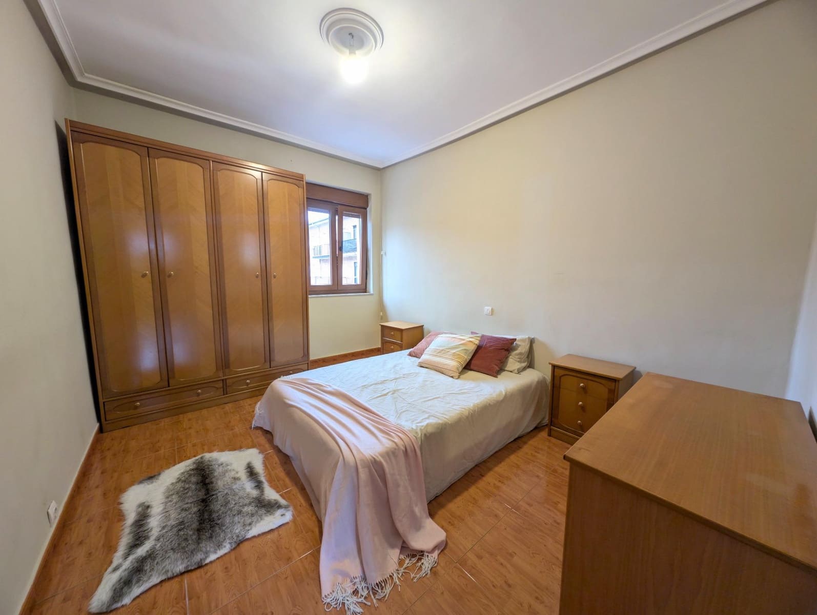 Piso de 3 habitaciones en San Martín del Rey Aurelio en venta - 74.000 € (Ref: 9839513)