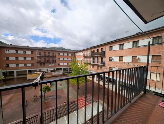 Piso de 3 habitaciones en San Martín del Rey Aurelio en venta - 74.000 € (Ref: 9839513)