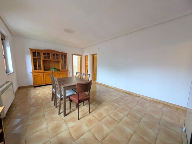 Piso de 3 habitaciones en San Martín del Rey Aurelio en venta - 74.000 € (Ref: 9839513)